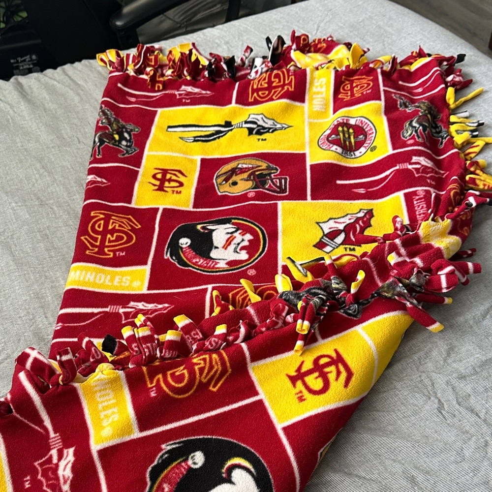 Florida State Seminoles Fleece Throw Blanket - Red and Yellow